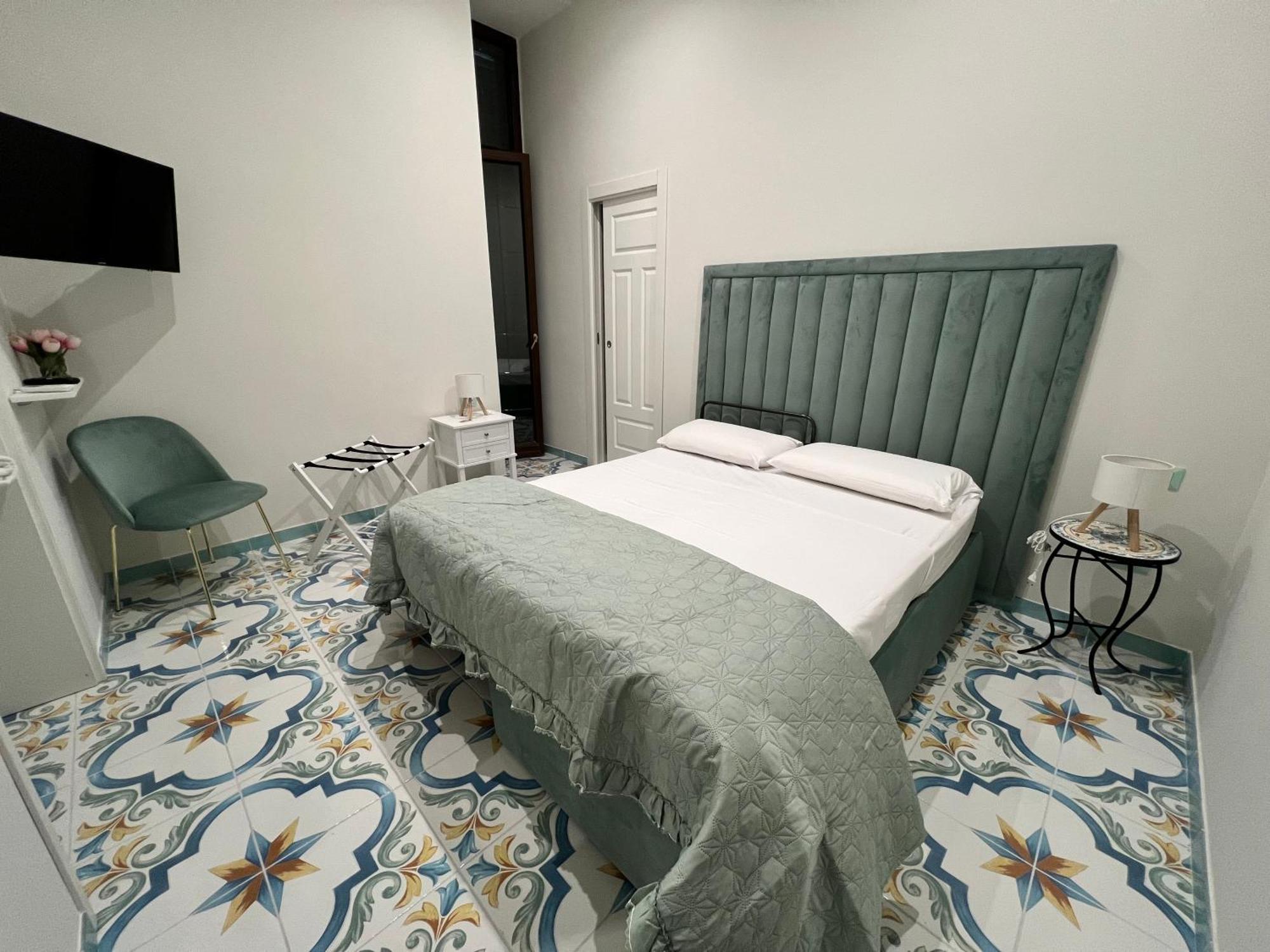 Hotel Dei Gerolomini à Naples Extérieur photo