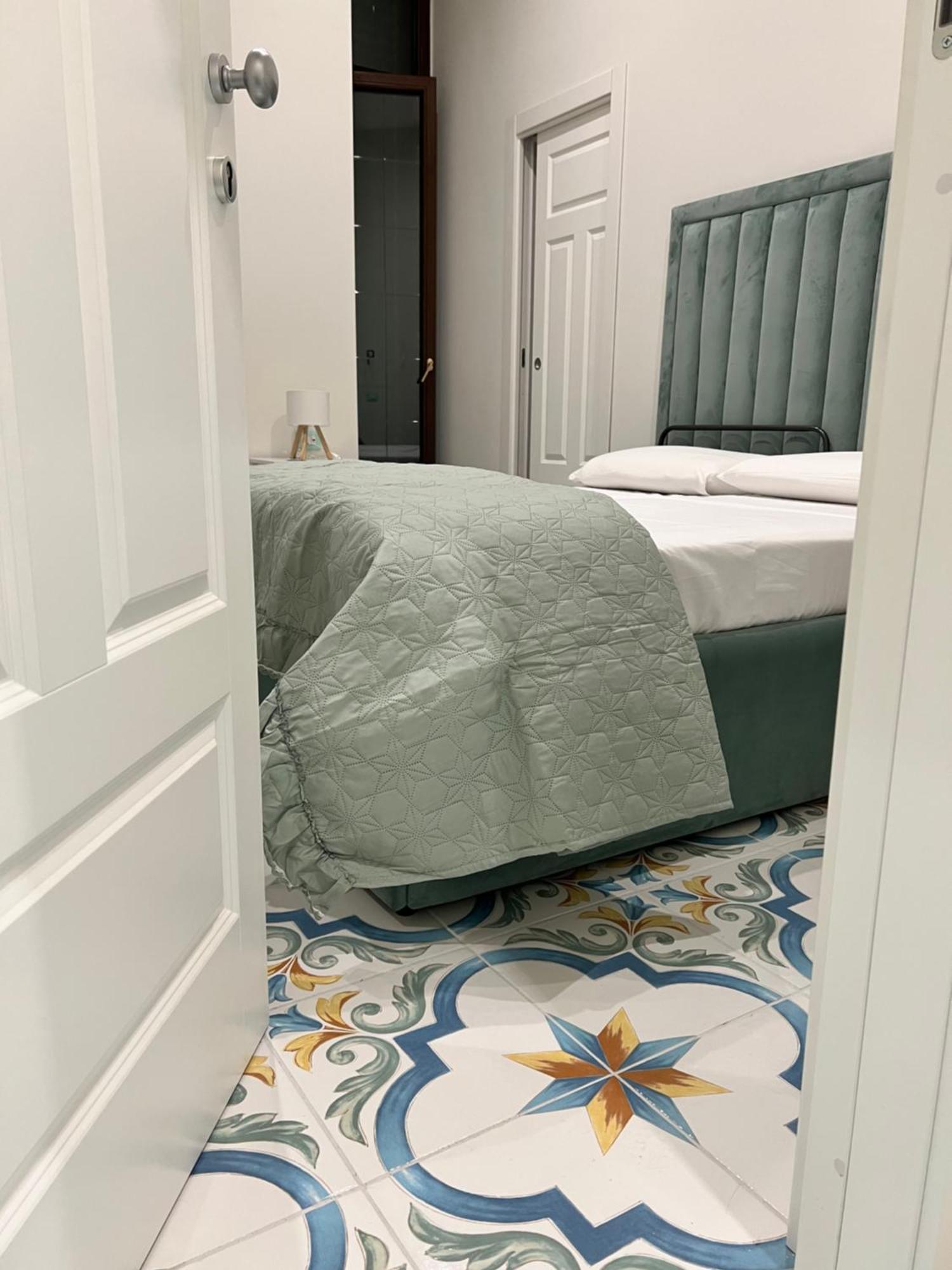 Hotel Dei Gerolomini à Naples Extérieur photo